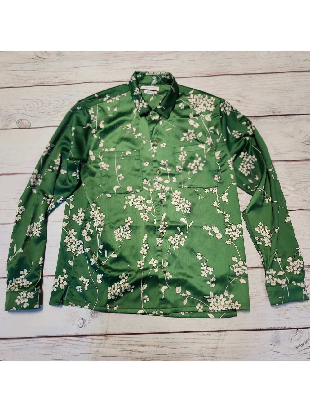 Urban Outfitters Green Floral Button-Up Shirt Long Sleeve Medium